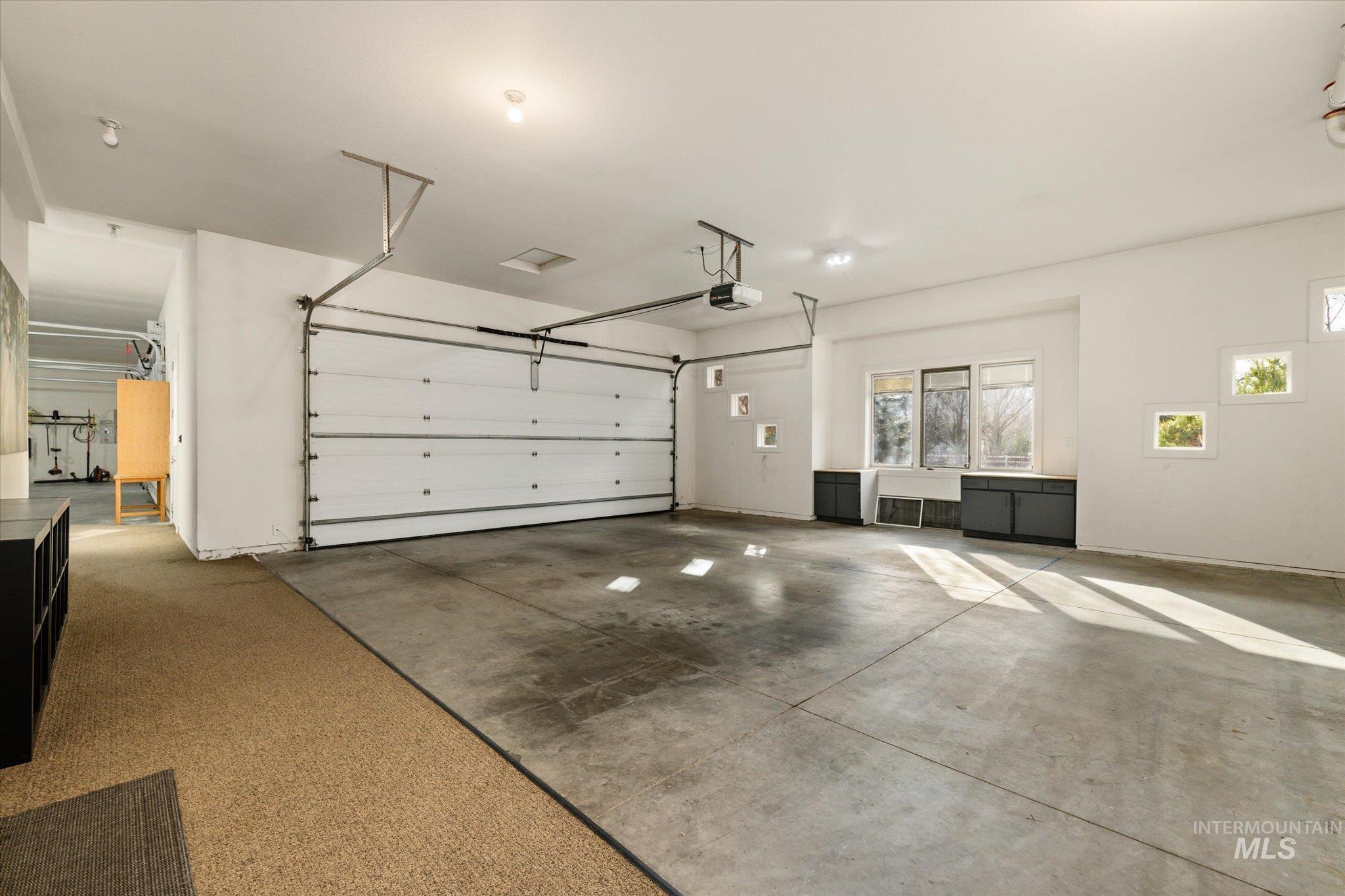 1400 North Razza Way Eagle, ID 83616 - Photo 39 of 50 View of garage