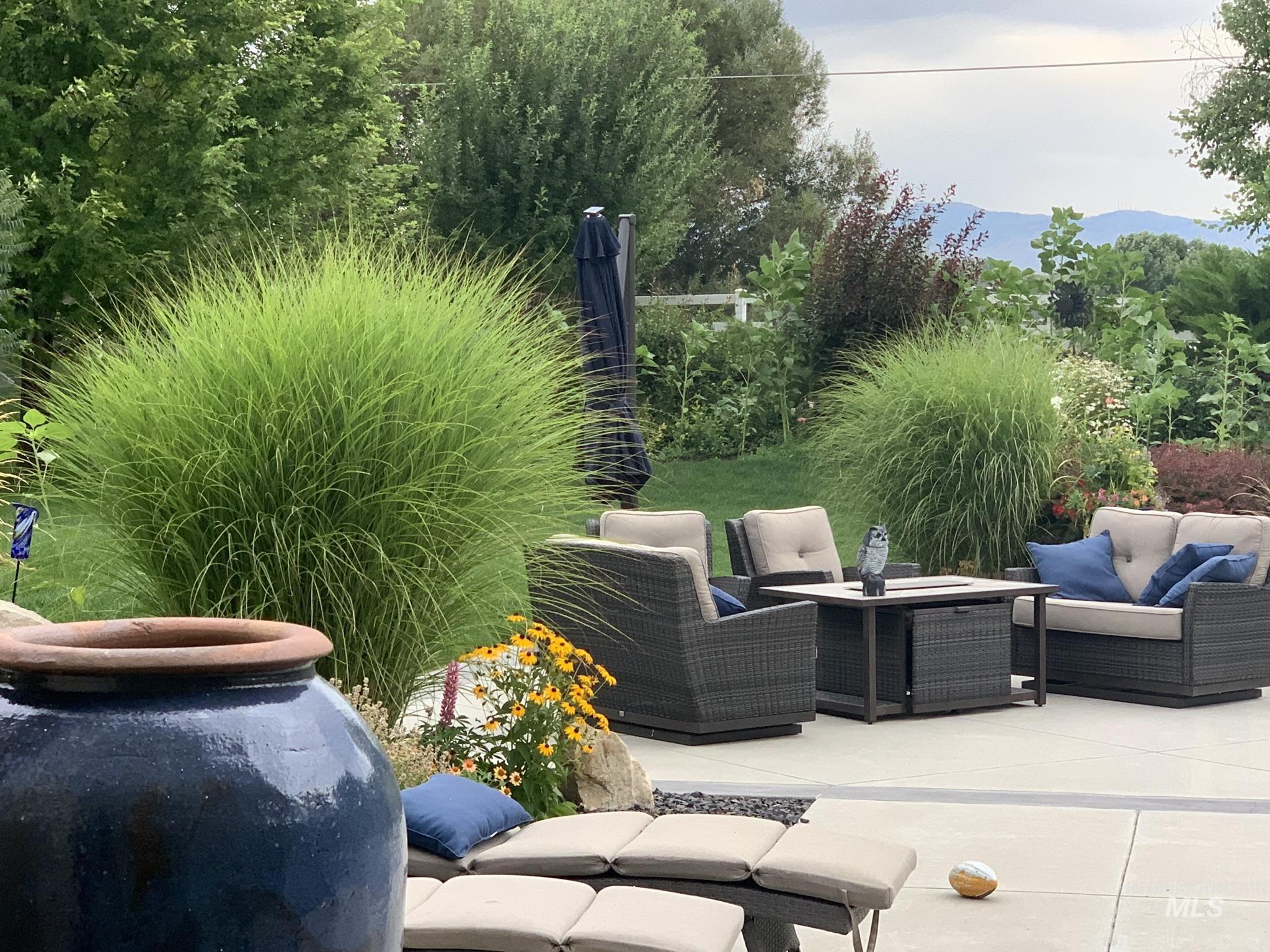 1400 North Razza Way Eagle, ID 83616 - Photo 7 of 50 View of patio with outdoor seating