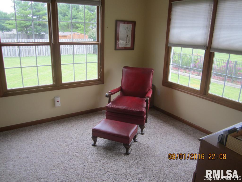 2104 Harrier Road Springfield, IL 62711 - Photo 11 of 36