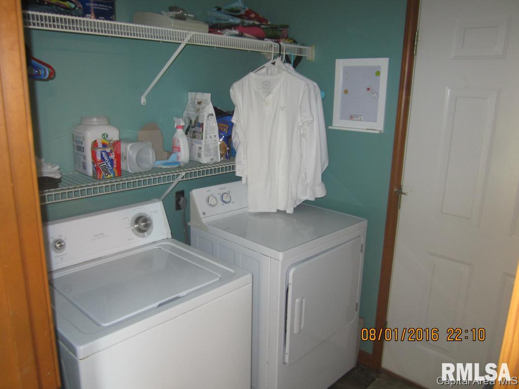2104 Harrier Road Springfield, IL 62711 - Photo 13 of 36