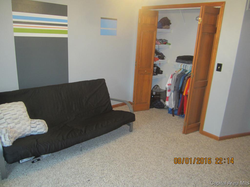 2104 Harrier Road Springfield, IL 62711 - Photo 17 of 36