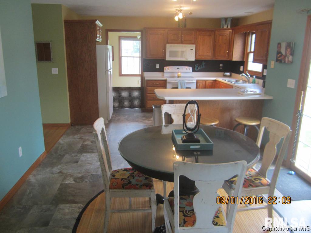 2104 Harrier Road Springfield, IL 62711 - Photo 6 of 36