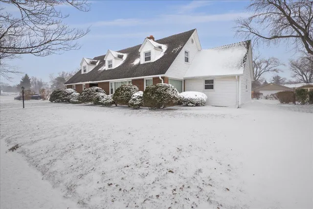 a view of front door with hallway