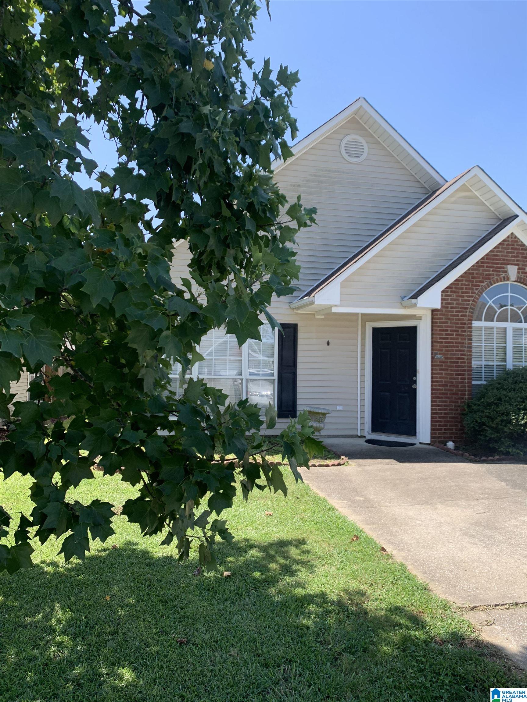 165 Flagstone Lane Calera, AL 35040 - Photo 2 of 14