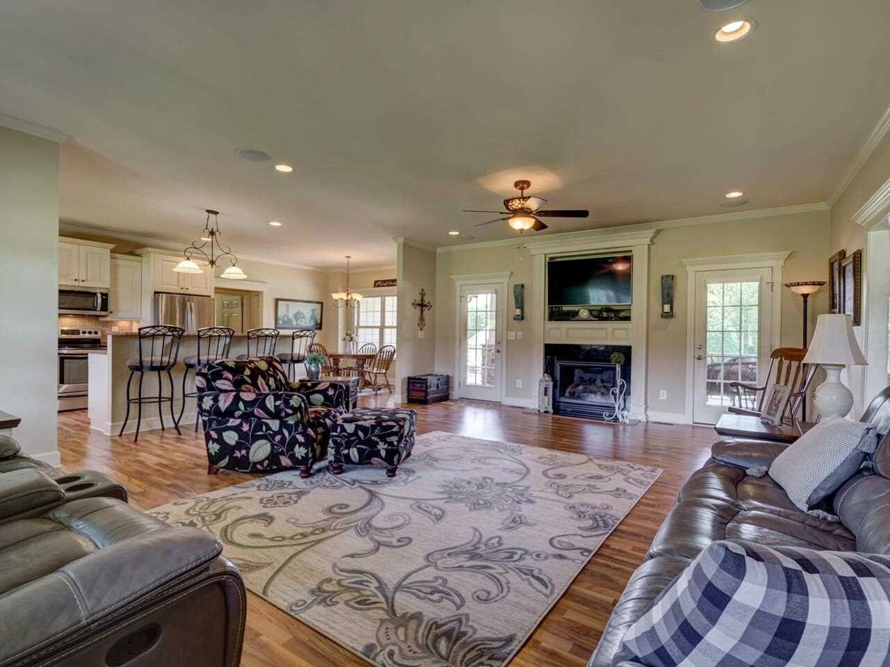 288 Railroad Road Benson, NC 27504 - Photo 4 of 30 Photo 4
