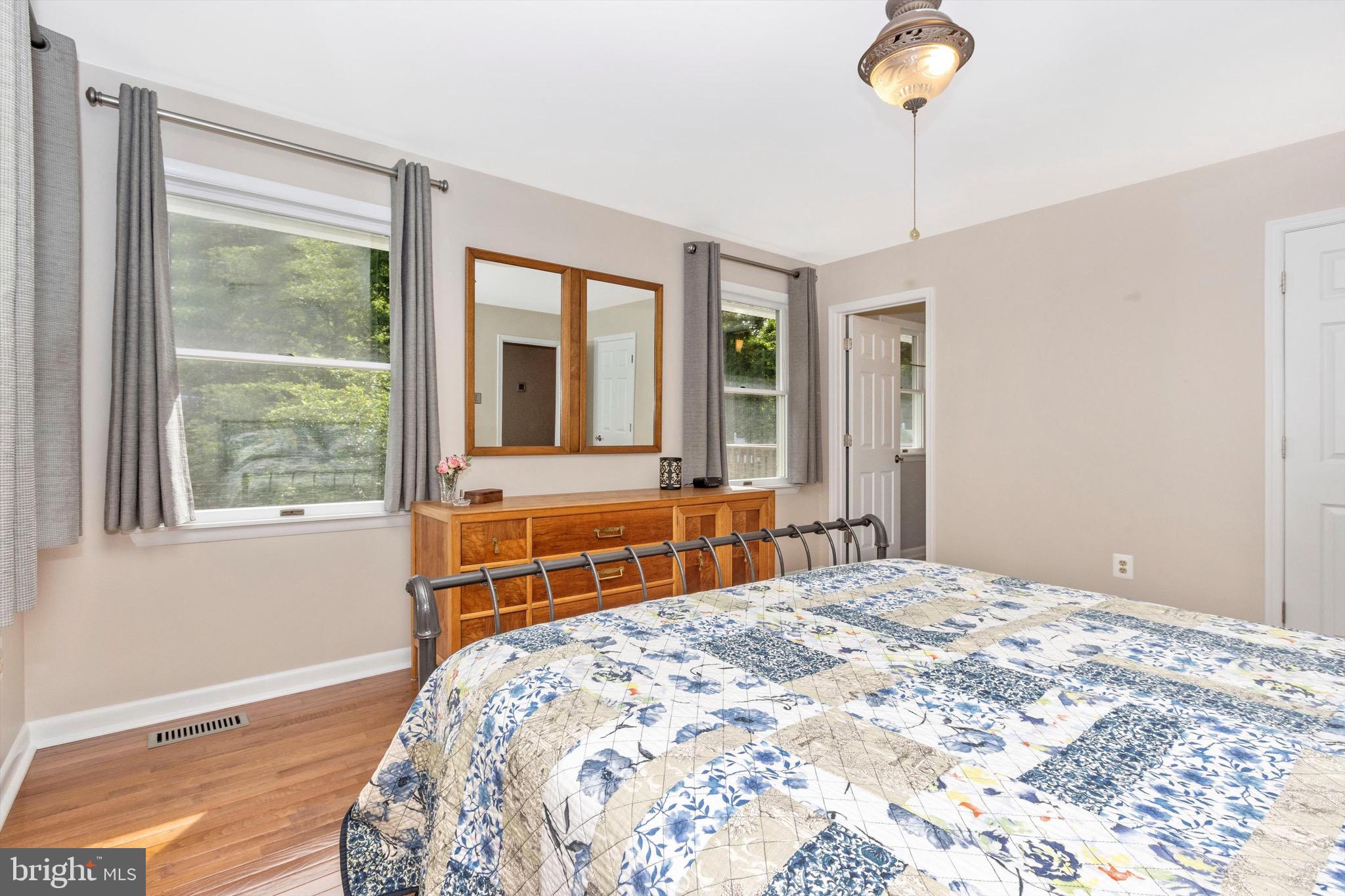 13238 Hunt Ridge Road Ellicott City, MD 21042 - Photo 22 of 56