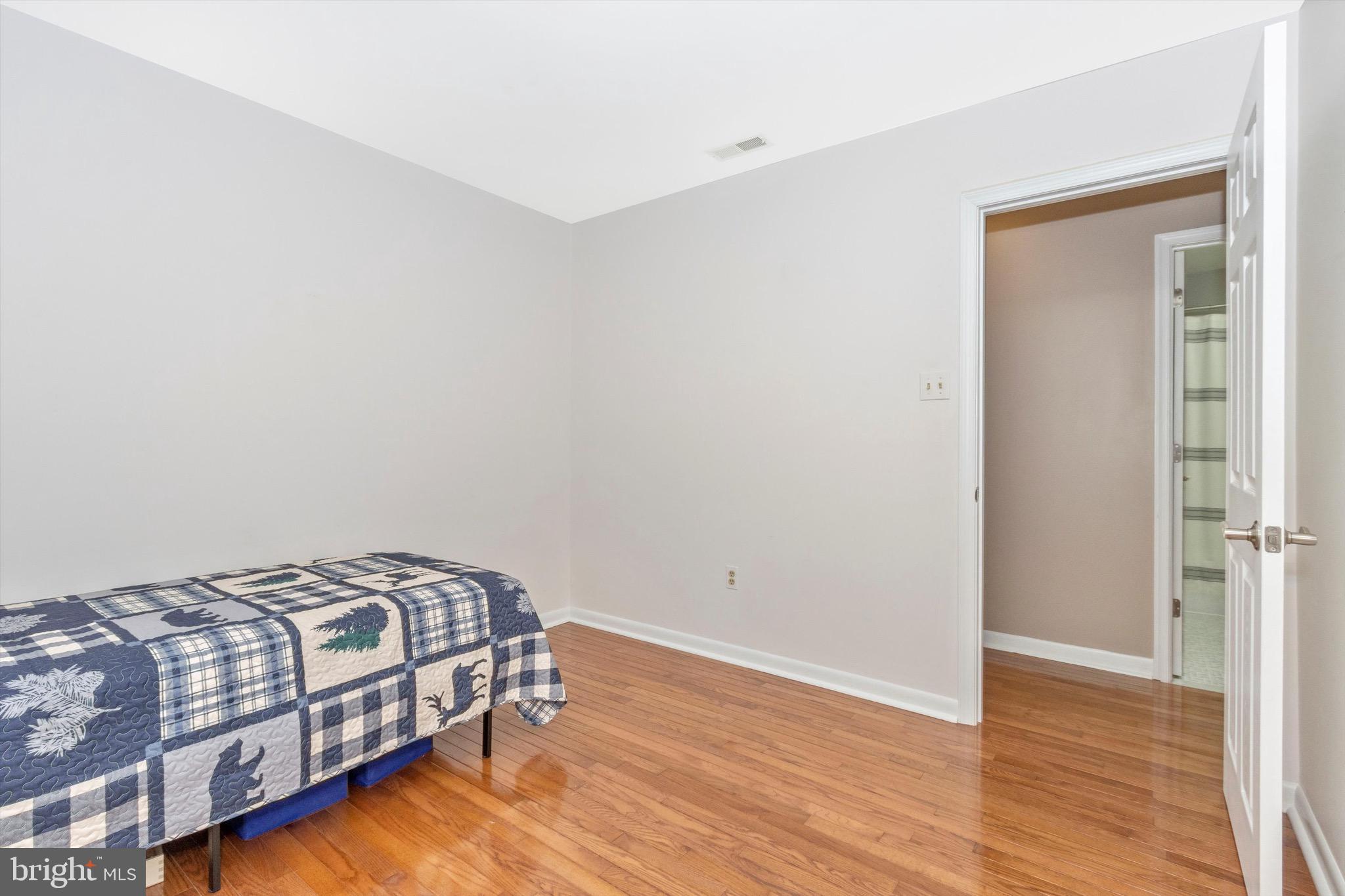 13238 Hunt Ridge Road Ellicott City, MD 21042 - Photo 26 of 56