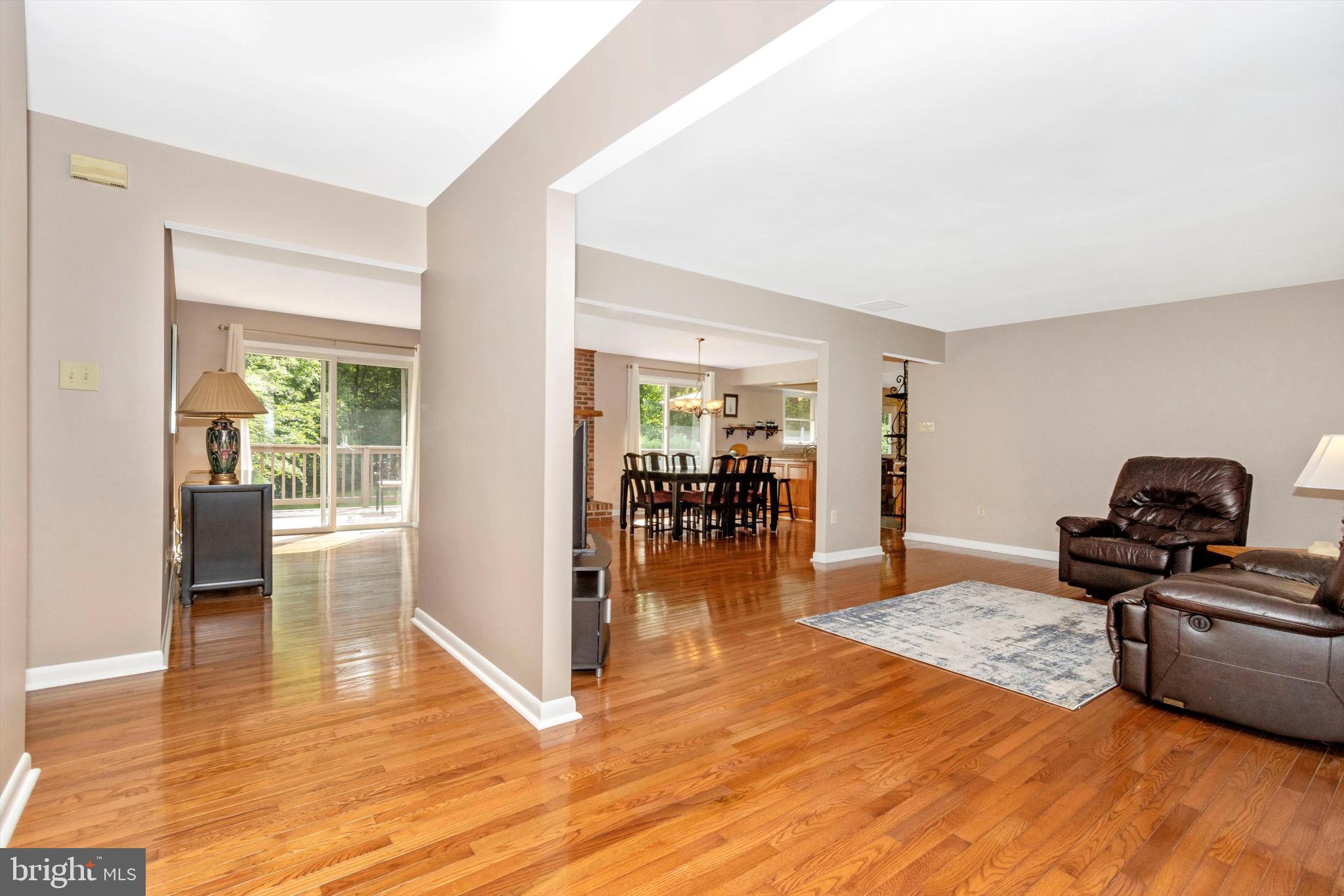 13238 Hunt Ridge Road Ellicott City, MD 21042 - Photo 6 of 56