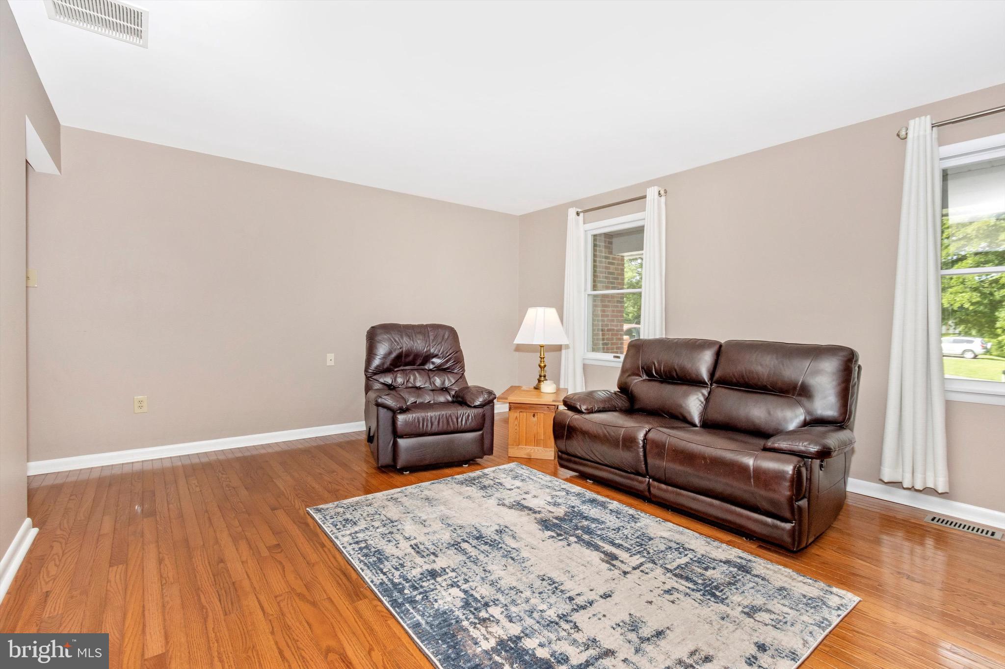 13238 Hunt Ridge Road Ellicott City, MD 21042 - Photo 8 of 56