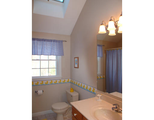 92 Mashapaug Road Sturbridge, MA 01566 - Photo 15 of 30