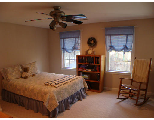 92 Mashapaug Road Sturbridge, MA 01566 - Photo 16 of 30