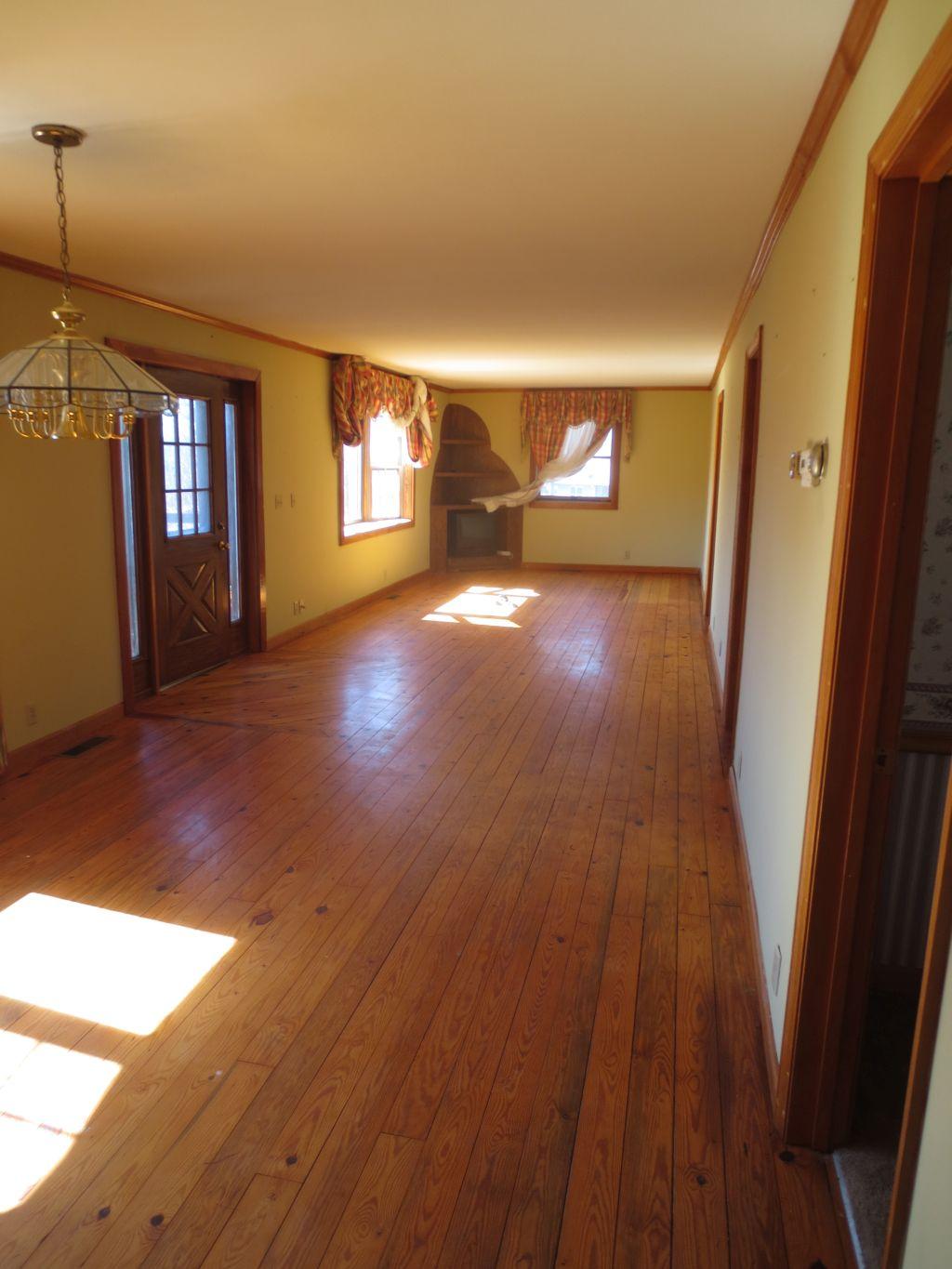 383 Green Meadow Road Sparta, TN 38583 - Photo 18 of 37 Living Room (2)