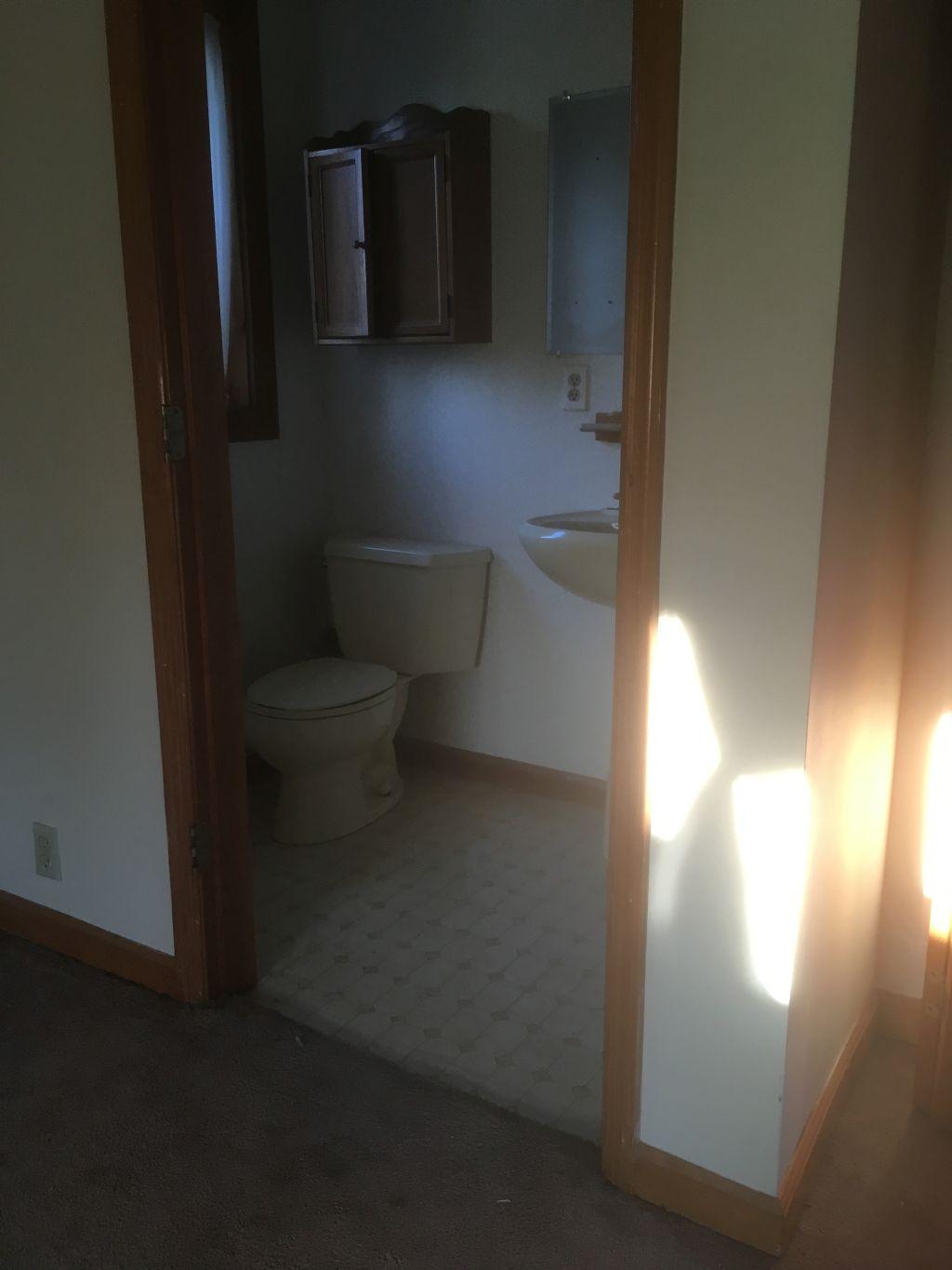 383 Green Meadow Road Sparta, TN 38583 - Photo 27 of 37 half bath