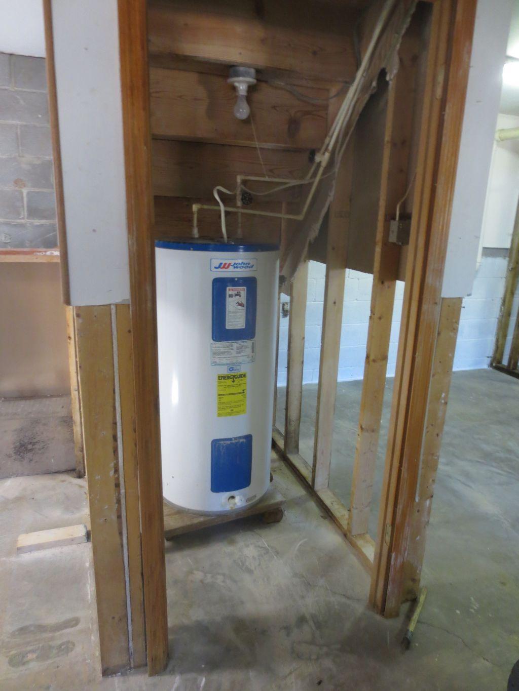 383 Green Meadow Road Sparta, TN 38583 - Photo 33 of 37 Water Heater