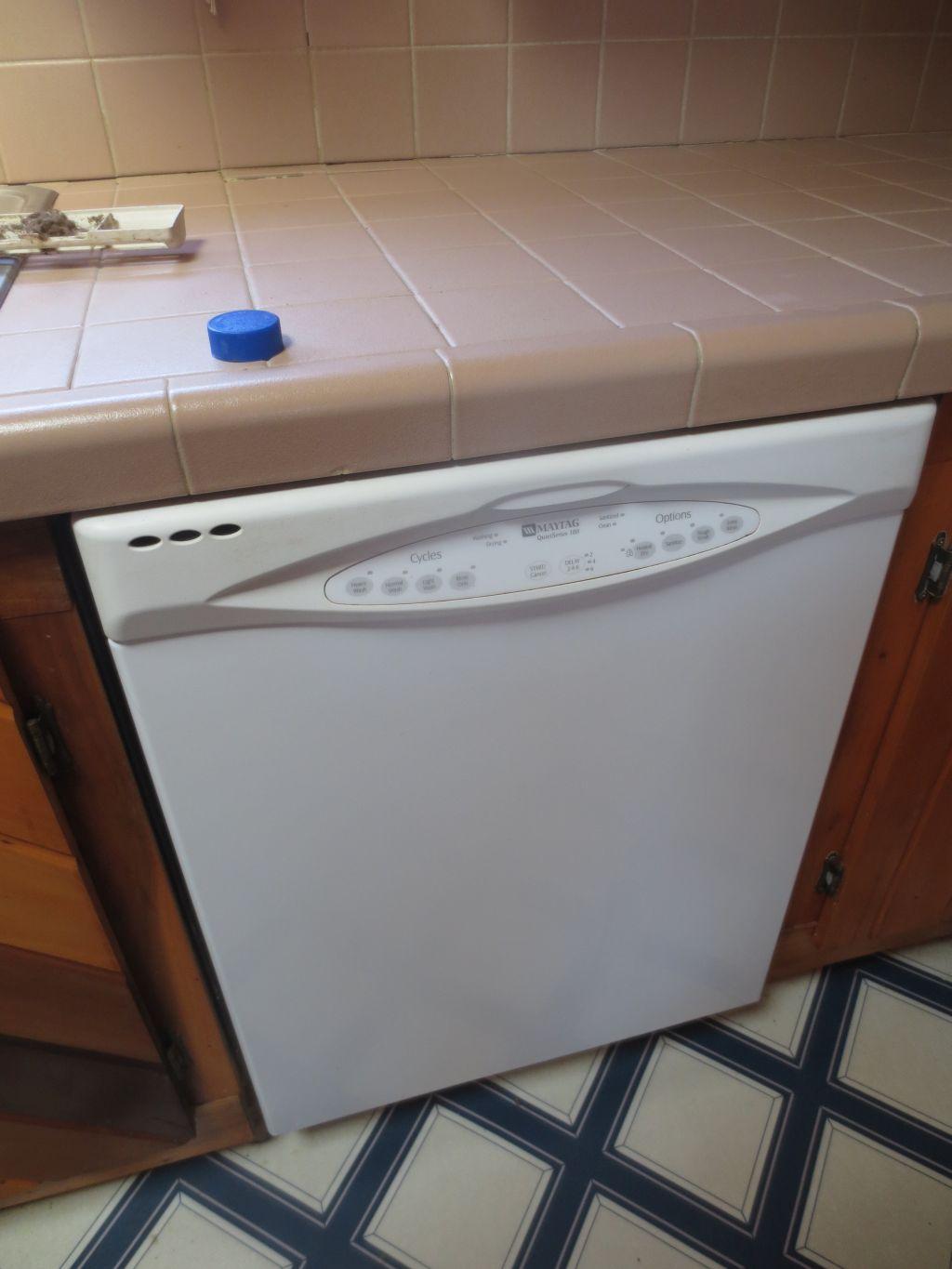 383 Green Meadow Road Sparta, TN 38583 - Photo 10 of 37 Kitchen Dishwasher