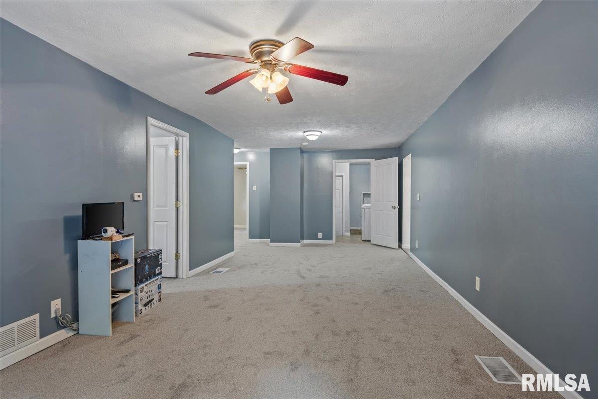 5771 North Cotton Hill Road Springfield, IL 62703 - Photo 6 of 35