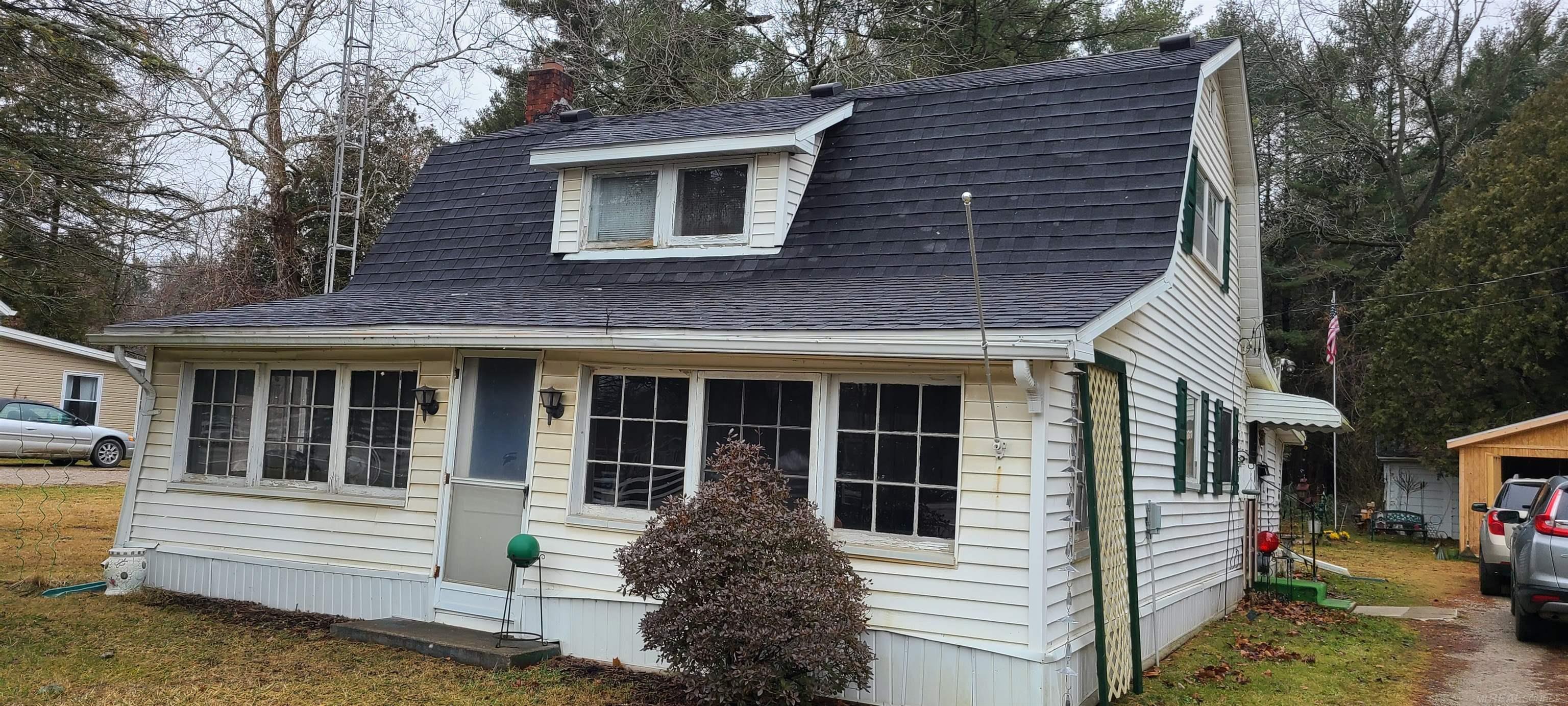 5022 Lakeshore Road Lexington, MI 48450 - Photo 2 of 38 front of house