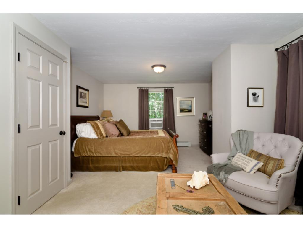 83 Bartlett Road Kittery, ME 03905 - Photo 22 of 28 Gallery Image 22