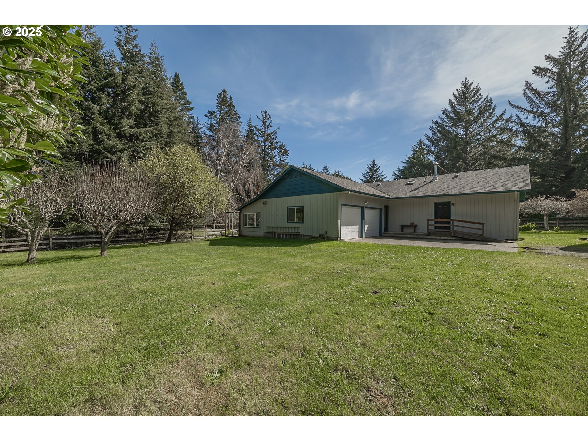 56017 Ferry Road Bandon, OR 97411 - Photo 4 of 48 Gallery Image 4