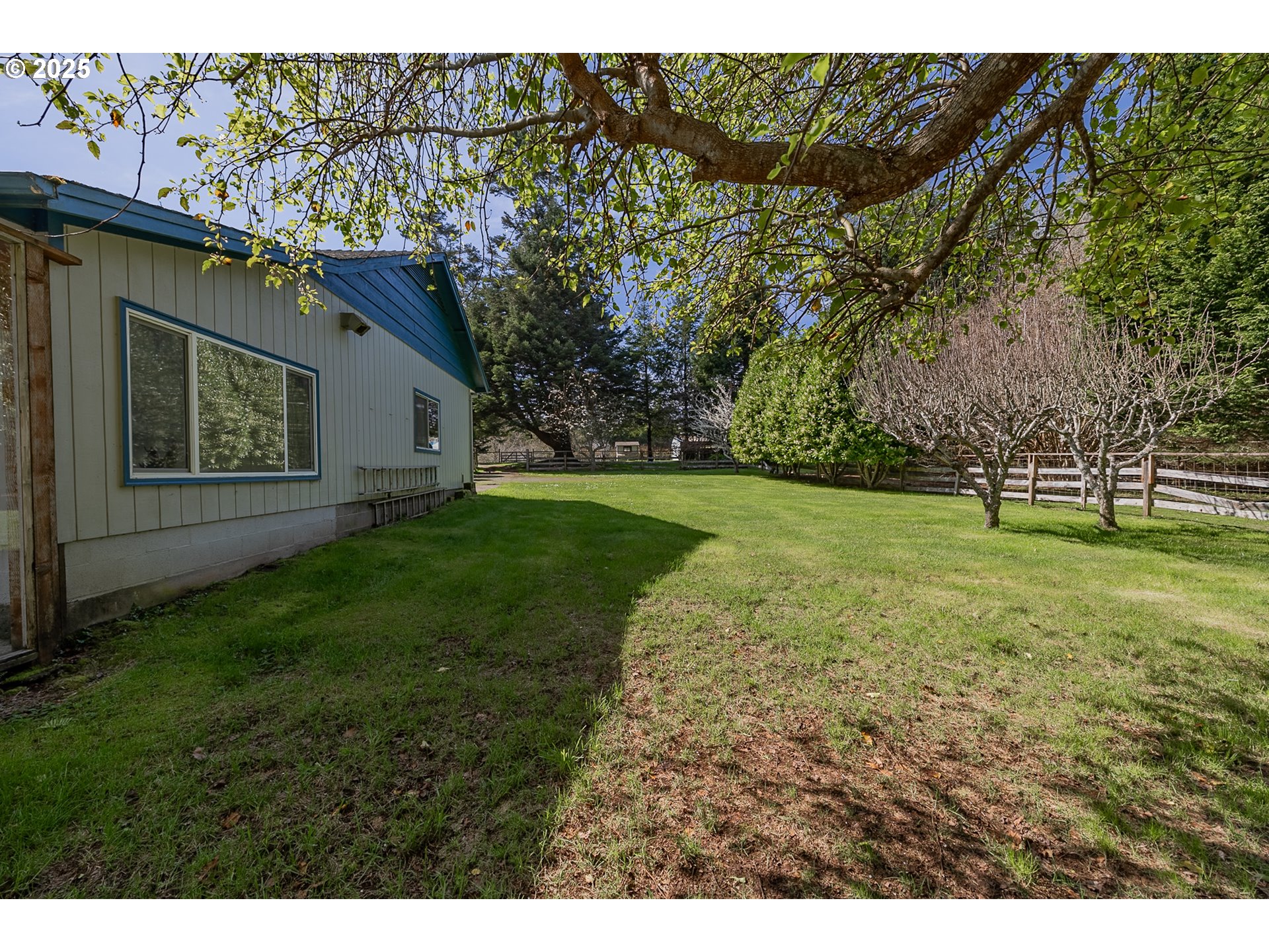 56017 Ferry Road Bandon, OR 97411 - Photo 9 of 48 Gallery Image 9