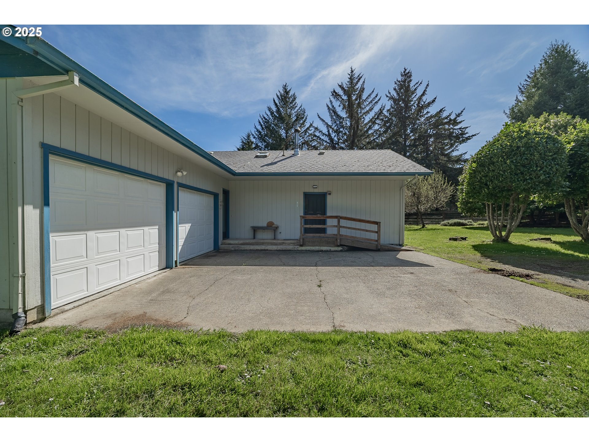 56017 Ferry Road Bandon, OR 97411 - Photo 10 of 48 Gallery Image 10