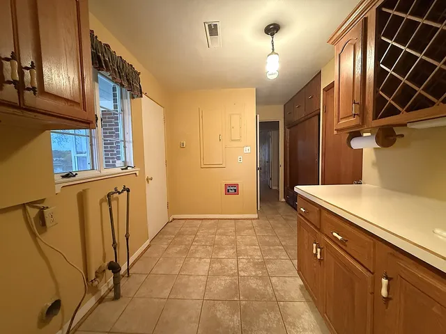 $399,000 | 1432 Eustace Drive, Dixon, IL 61021