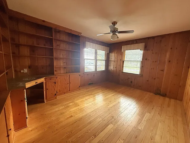 $399,000 | 1432 Eustace Drive, Dixon, IL 61021