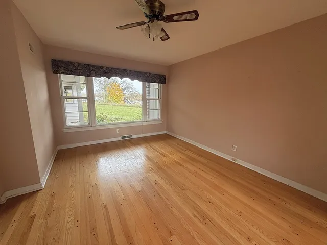 $399,000 | 1432 Eustace Drive, Dixon, IL 61021