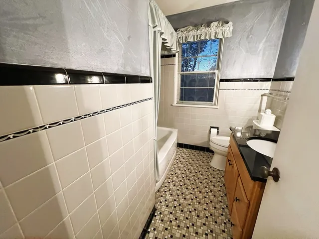 $399,000 | 1432 Eustace Drive, Dixon, IL 61021