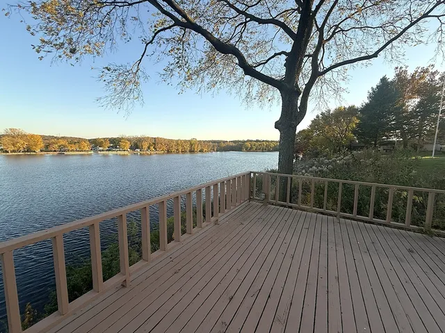 $399,000 | 1432 Eustace Drive, Dixon, IL 61021