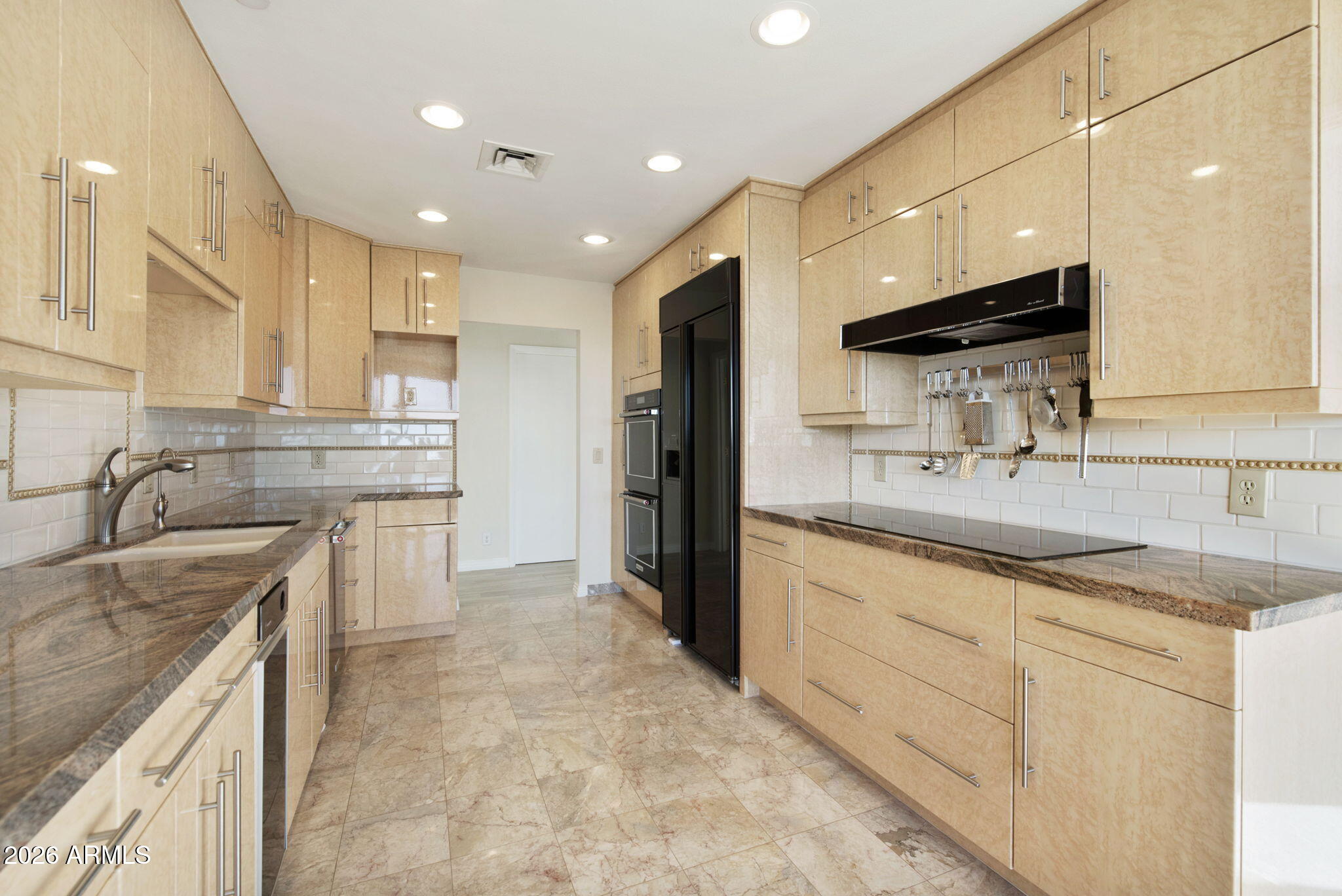 1040 East Osborn Road, Unit 601 Phoenix, AZ 85014 - Photo 30 of 54 15-web-or-mls-_DSC9975