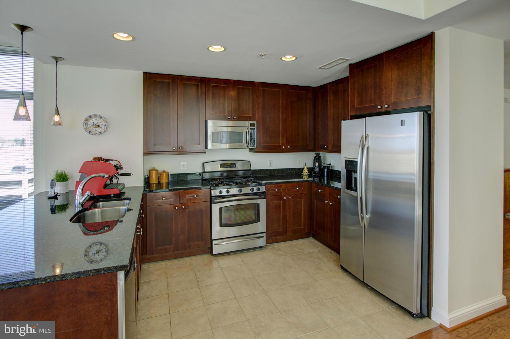 11990 Market Street, Unit 807 Reston, VA 20190 - Photo 11 of 30 Kitchen