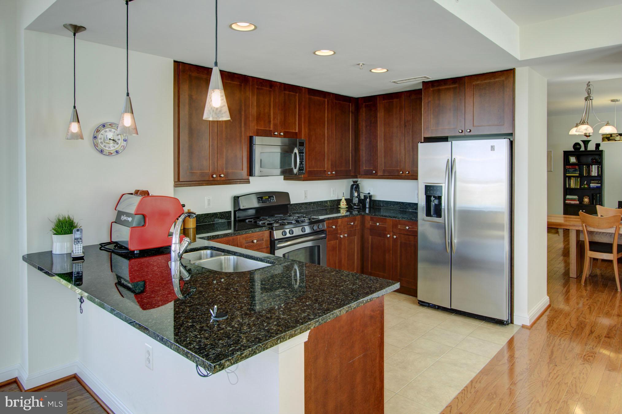 11990 Market Street, Unit 807 Reston, VA 20190 - Photo 12 of 30 Kitchen