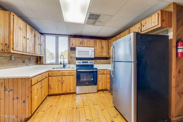 $1,300 | 2444 West Allens Bridge Road, Unit 14, Greeneville, TN 37743