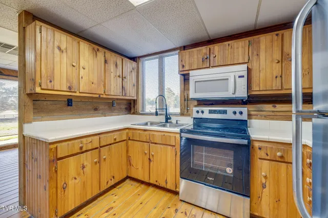 $1,300 | 2444 West Allens Bridge Road, Unit 14, Greeneville, TN 37743