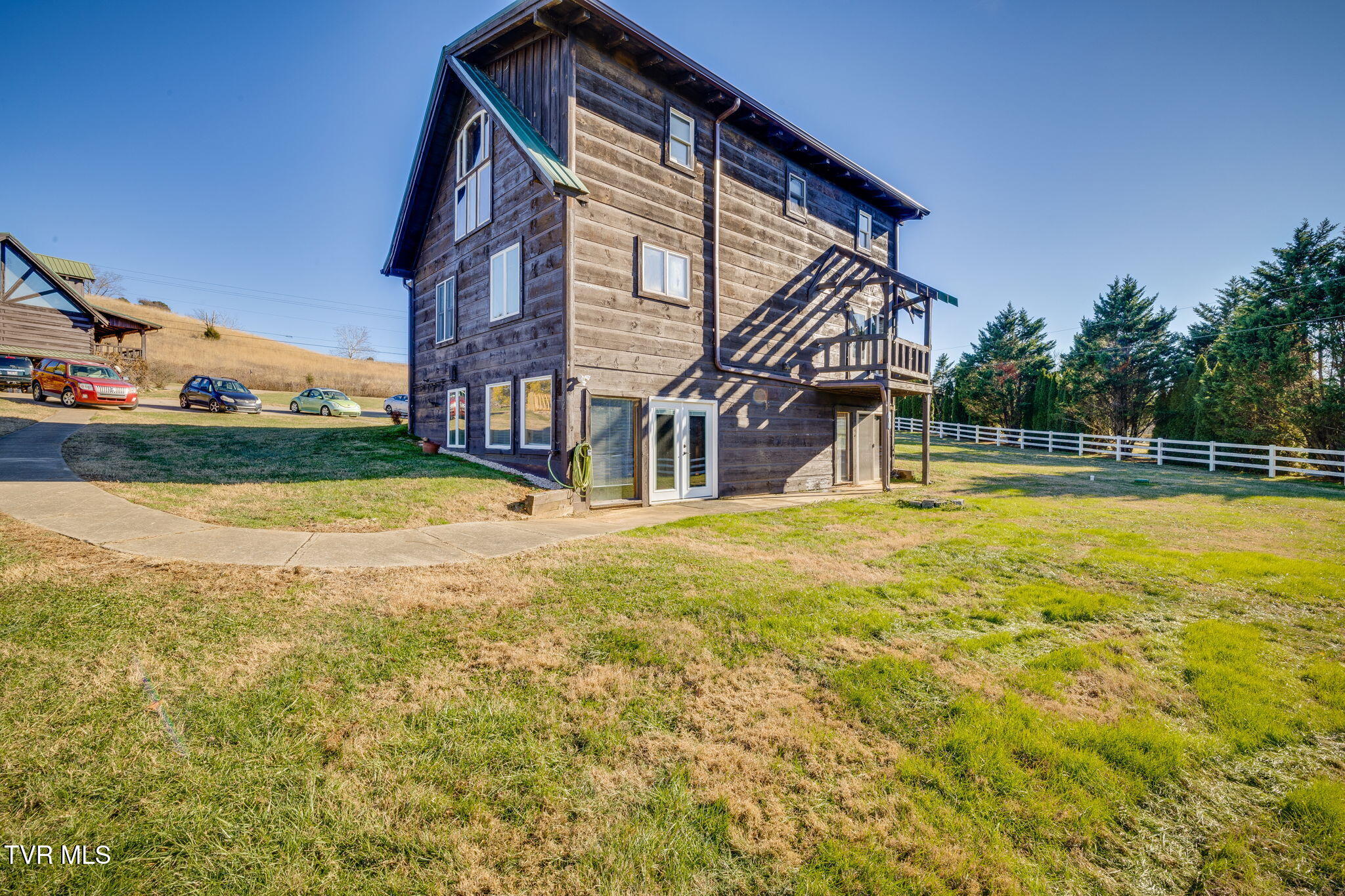 2444 West Allens Bridge Road, Unit 14 Greeneville, TN 37743 - Photo 3 of 26 023