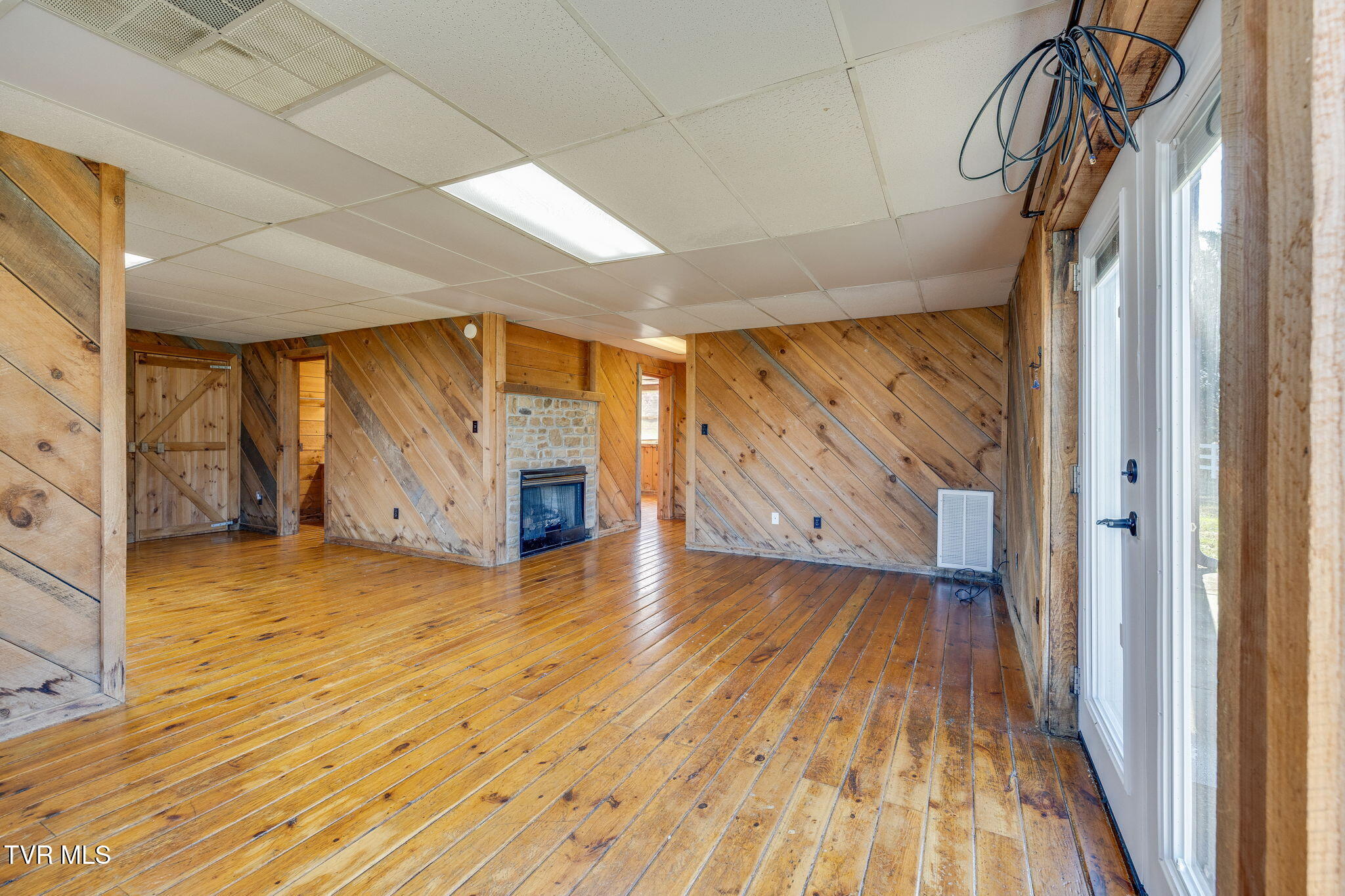 2444 West Allens Bridge Road, Unit 14 Greeneville, TN 37743 - Photo 6 of 26 004