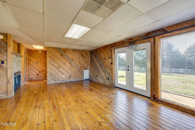 $1,300 | 2444 West Allens Bridge Road, Unit 14, Greeneville, TN 37743