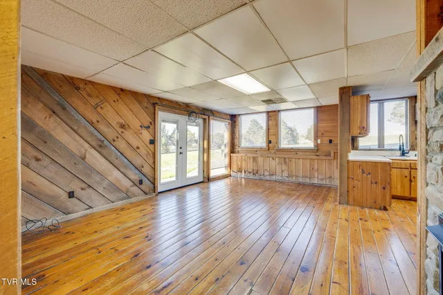 $1,300 | 2444 West Allens Bridge Road, Unit 14, Greeneville, TN 37743