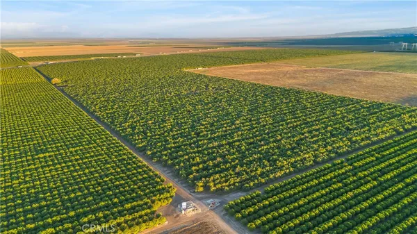 $880,000 | 0 I5/shields, Firebaugh, CA 93622