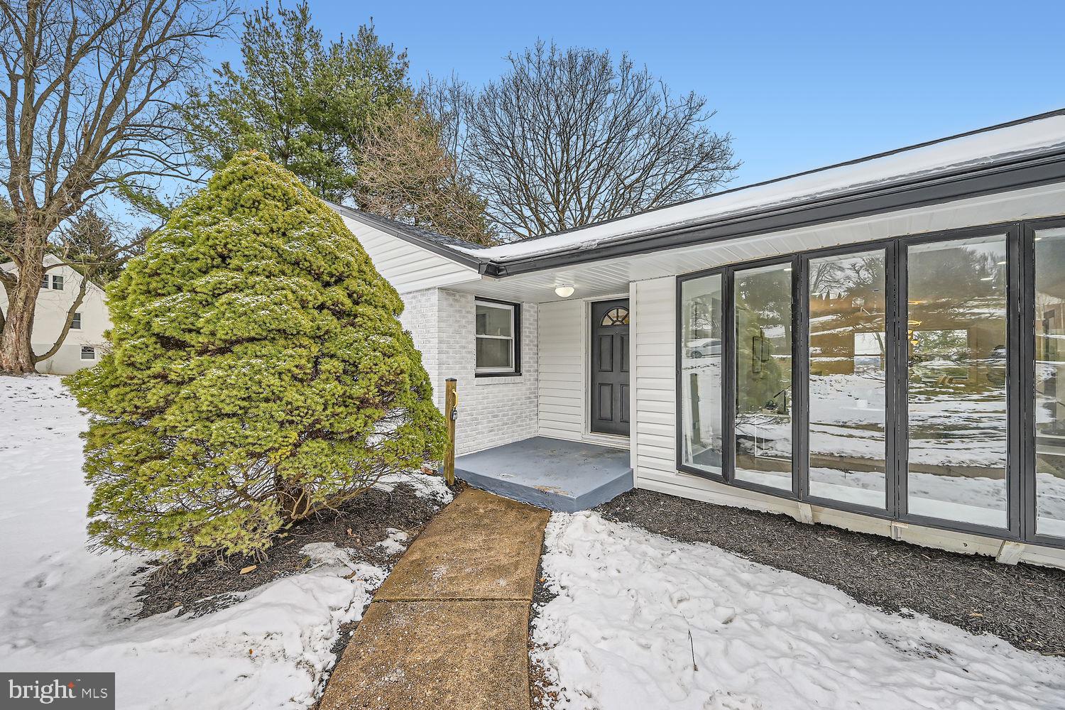 11 Roundridge Road Lutherville-Timonium, MD 21093 - Photo 2 of 43 Gallery Image 2