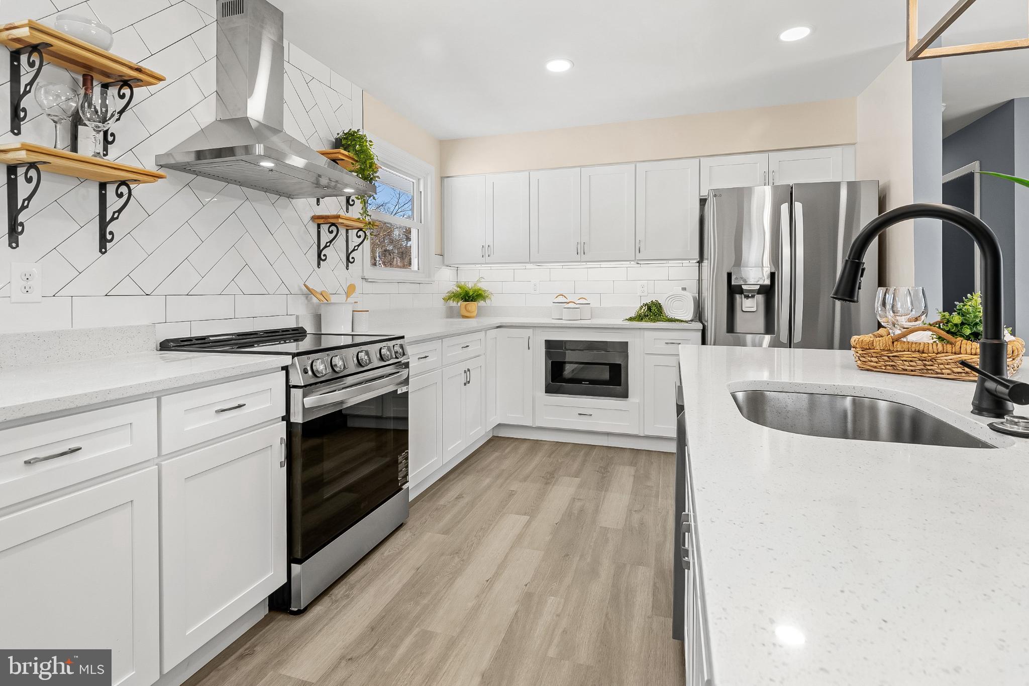 1402 Valley Creek Road Severn, MD 21144 - Photo 12 of 46 Plenty Of High End Slow Close Door/Hinge Cabinetry