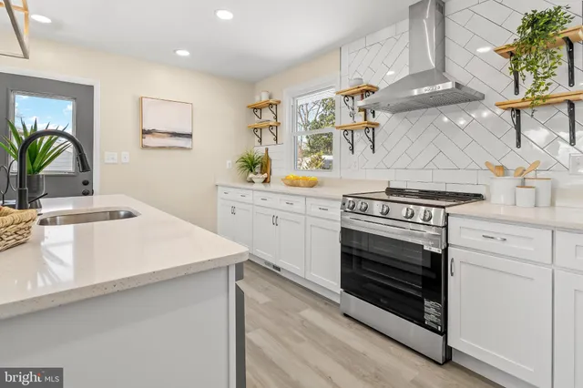 $450,000 | 1402 Valley Creek Road, Severn, MD 21144