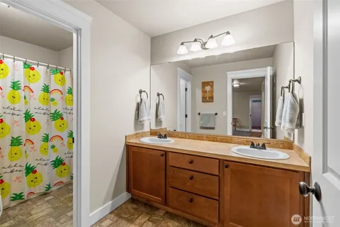 $725,000 | 4215 Cashmere Drive Northeast, Lacey, WA 98516