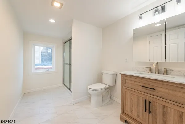 $3,000 | 39 Beekman Street, Bloomfield, NJ 07003