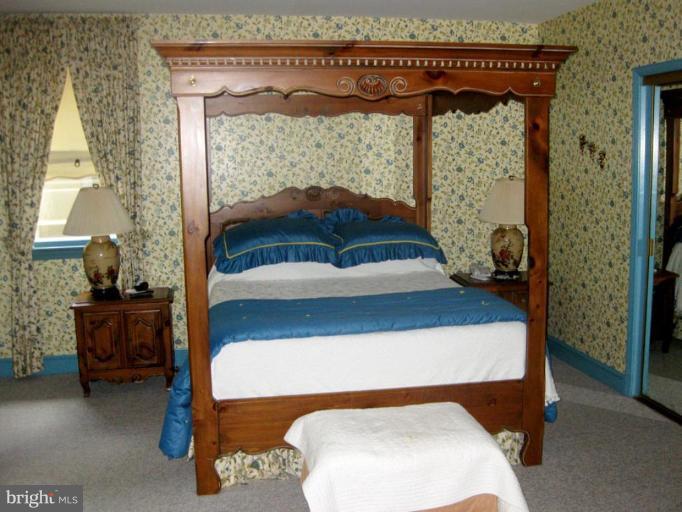 2992 Friends Road Annapolis, MD 21401 - Photo 6 of 21 Master Bedroom