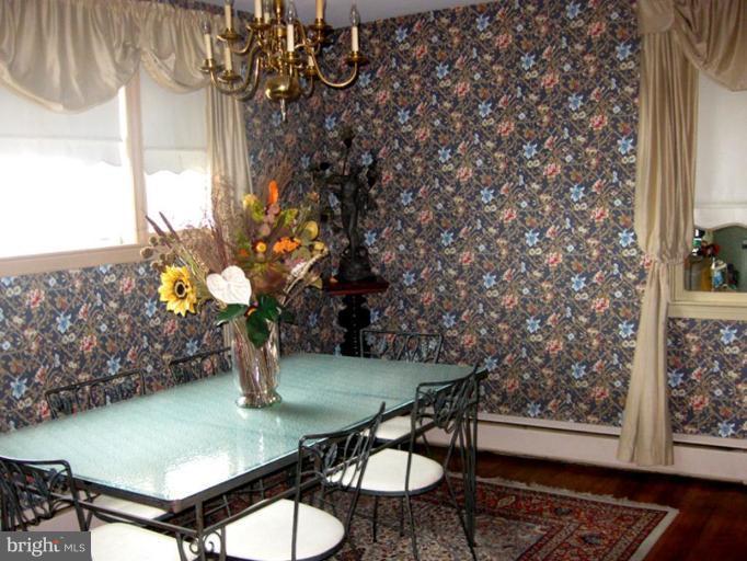 2992 Friends Road Annapolis, MD 21401 - Photo 9 of 21 Dining Room