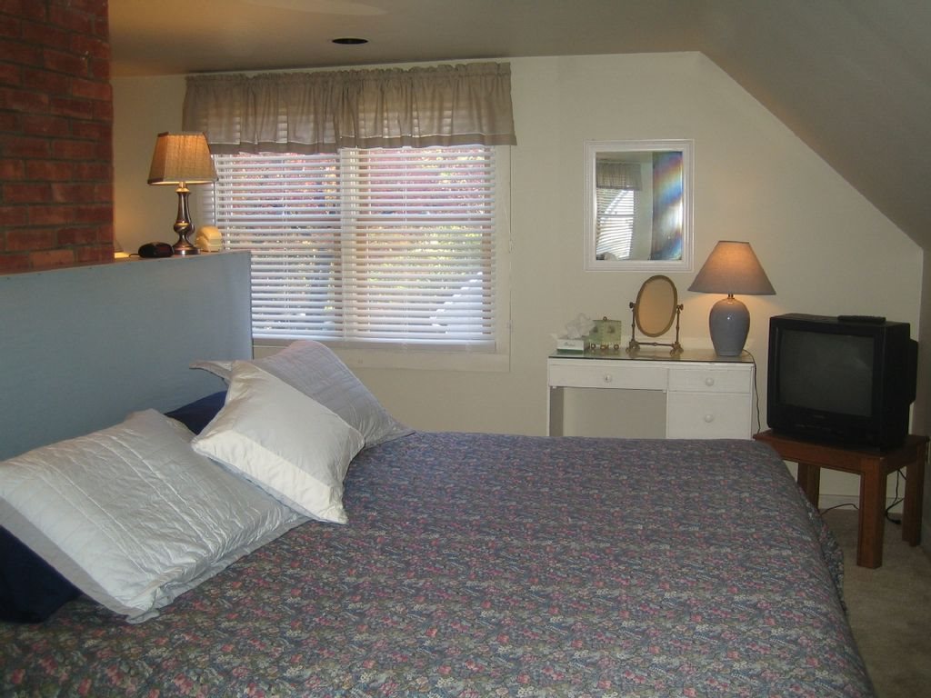 45 Pollard Road, Unit 1 Lincoln, NH 03251 - Photo 13 of 32
