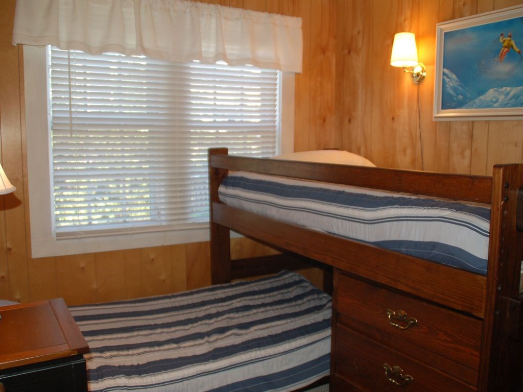 45 Pollard Road, Unit 1 Lincoln, NH 03251 - Photo 19 of 32