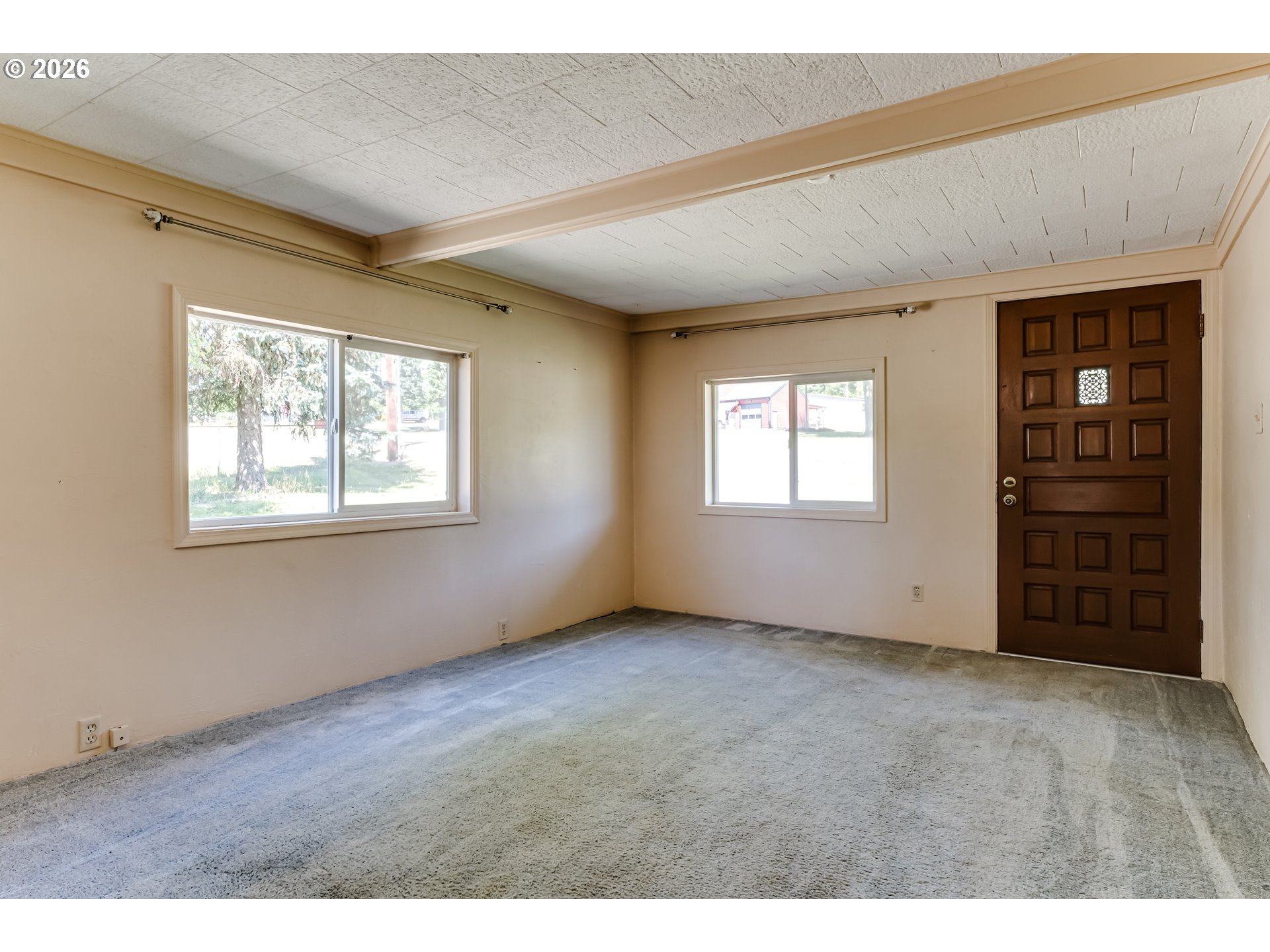 92069 Marcola Road Marcola, OR 97454 - Photo 2 of 34 Living Room